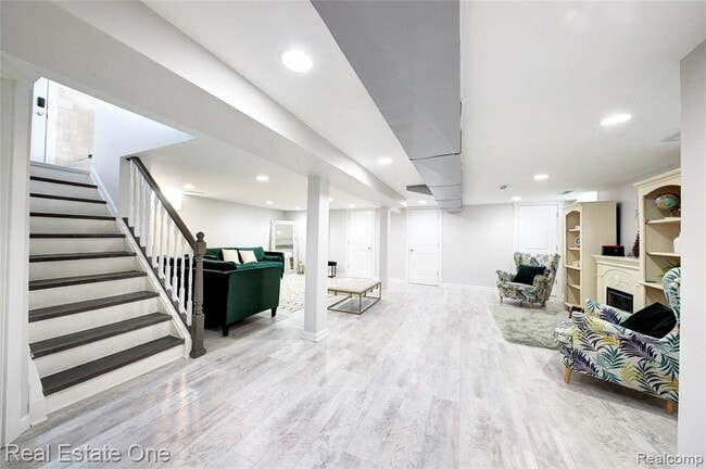 Building Photo - 8126 Dale St