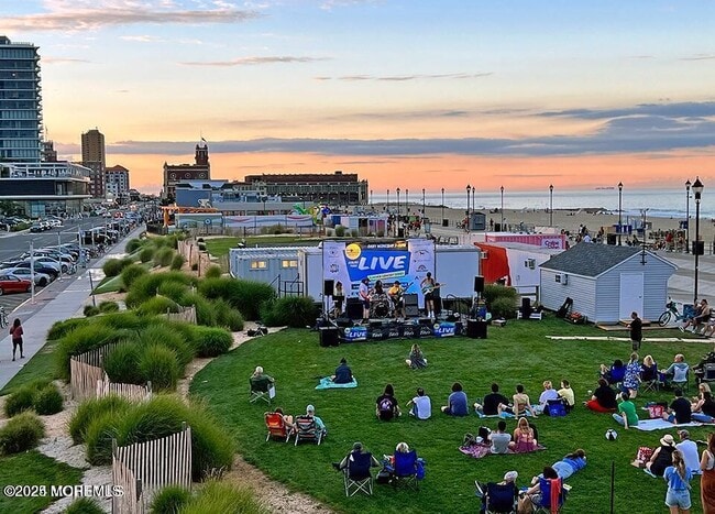 Building Photo - 1105 Emory St