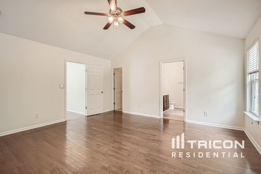Building Photo - 6503 Grey Fox Way
