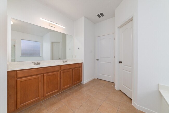 Building Photo - 2618 Bridgestone Park Ln