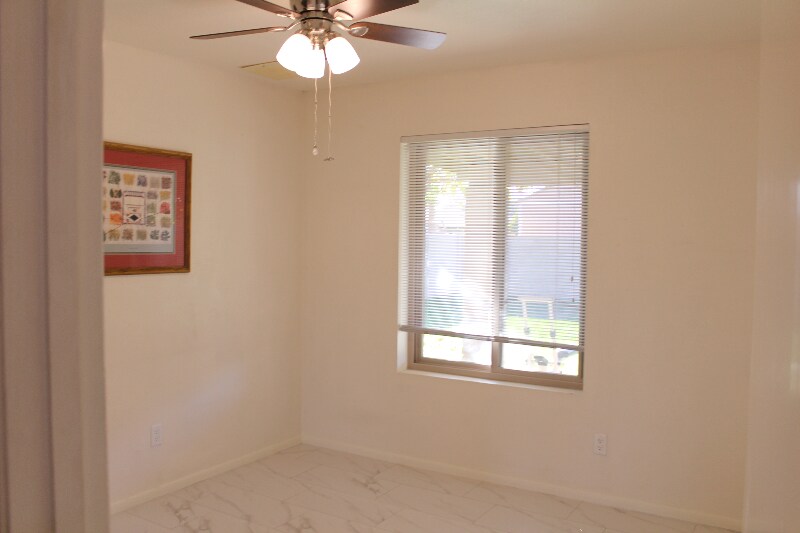 Building Photo - 10034 N 33rd Ave