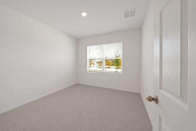 Building Photo - Spacious 4BR House in Port Saint Lucie