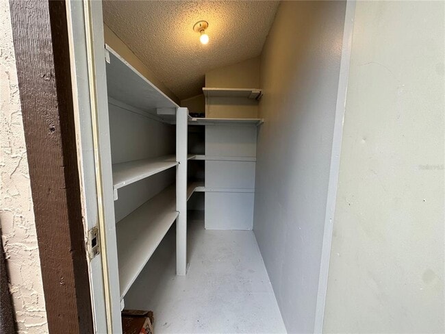 Building Photo - 4022 Beaver Ln