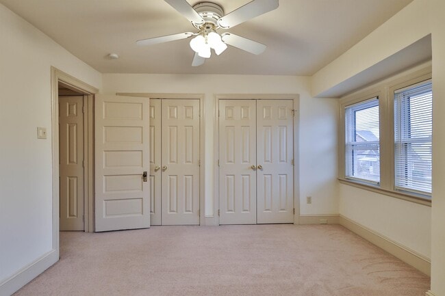 Building Photo - 1104 Elm St