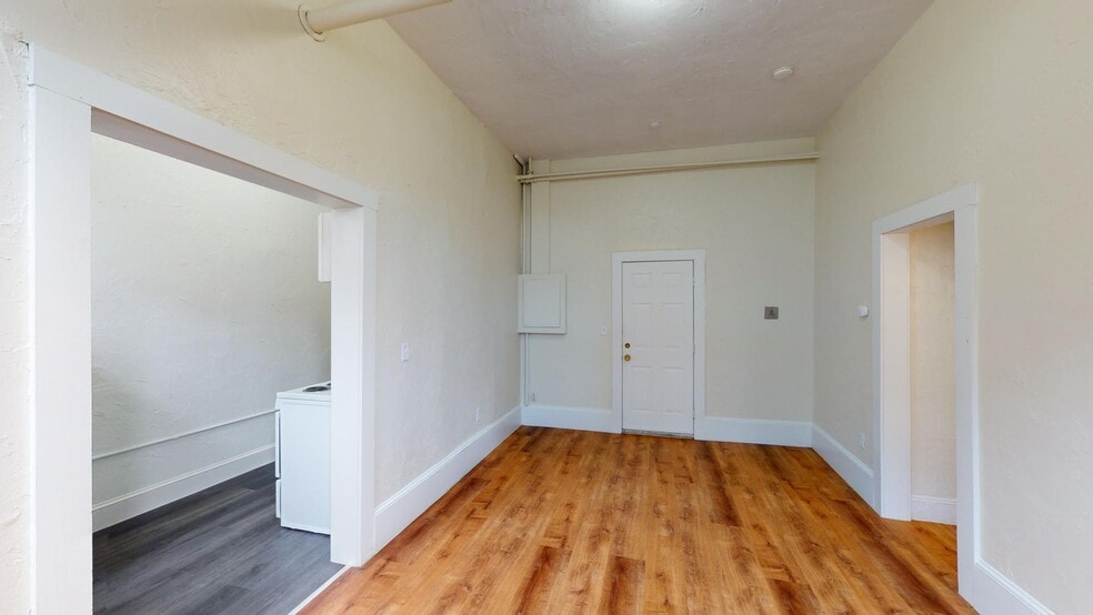 Building Photo - 90 Brainerd Rd