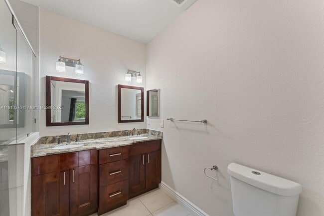 Building Photo - 1110 NE 1st Ave.