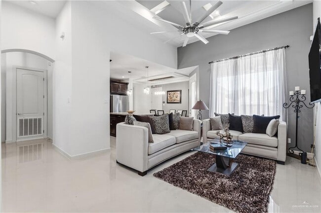 Building Photo - 18 Linva Ave