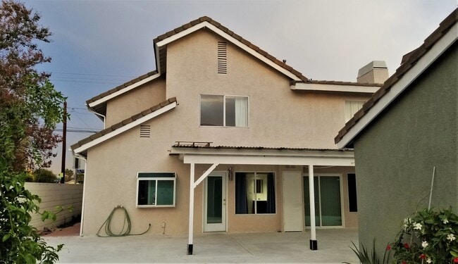 Building Photo - 4 Bedrooms, 3 Baths, 2,809 sq. ft. Home in Canoga Park