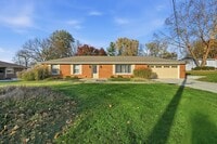 Building Photo - Spacious Ranch on Cul-de-sac Street