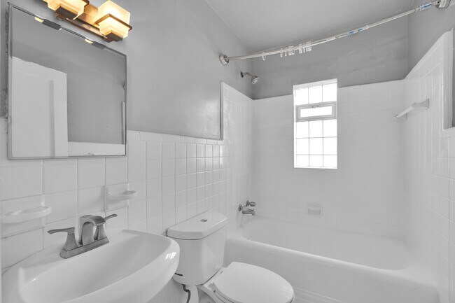 Building Photo - 4343 Matson Ave