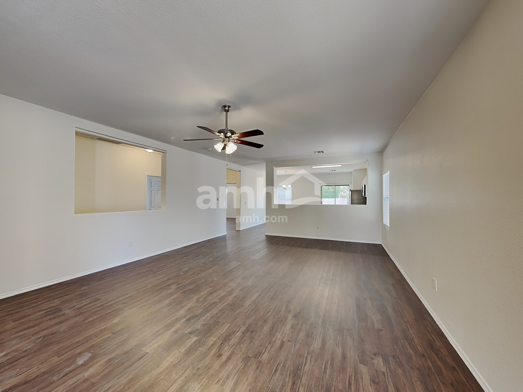 Building Photo - 83 W Calle Priscal