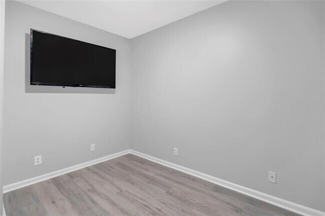 Building Photo - 9968 NW 57th Manor