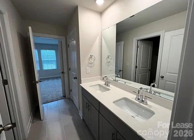 Building Photo - 826 Windage Wy