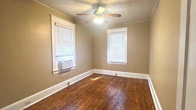 Building Photo - PARK117