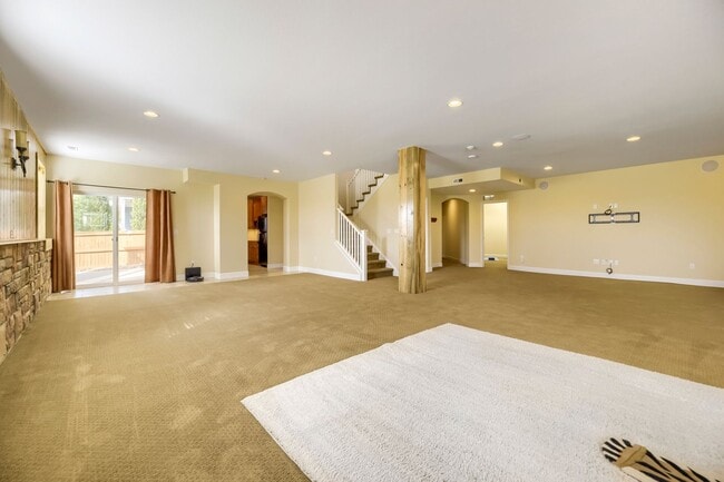 Building Photo - 15625 Carob Cir