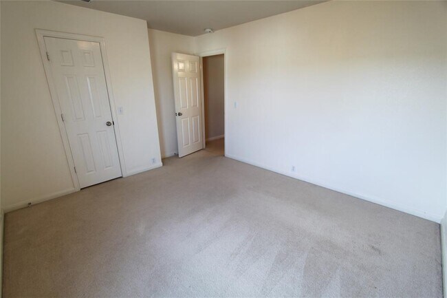 Building Photo - 629 Arrowood Pl