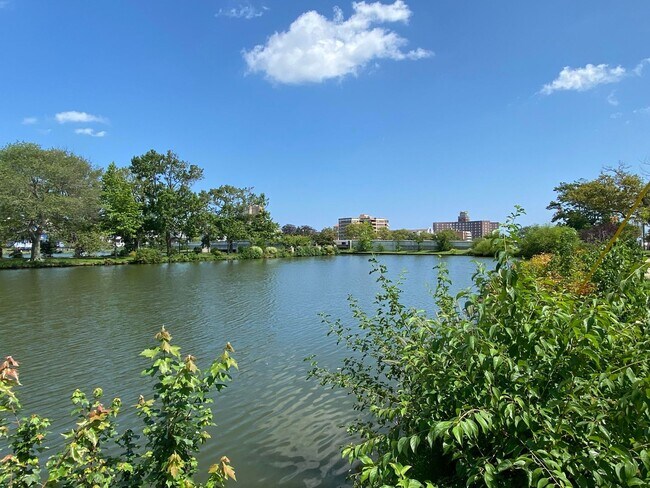 Interior Photo - 510 5th Ave