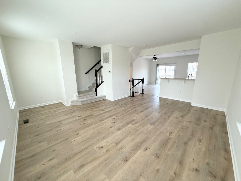 Building Photo - 5639 Wonderboy Pl