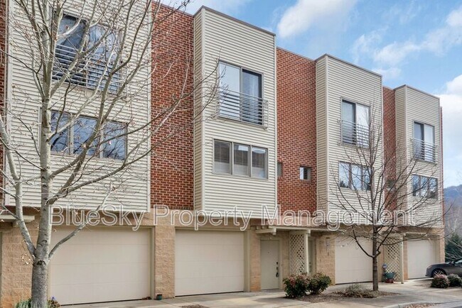 Building Photo - 1013 Linden Ave