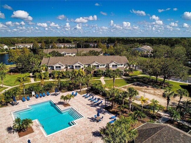 Building Photo - 8932 Manor Loop