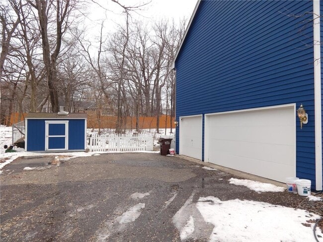 Building Photo - 18525 County Rd 24