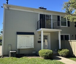 Building Photo - 2718 Glenbridge Ct