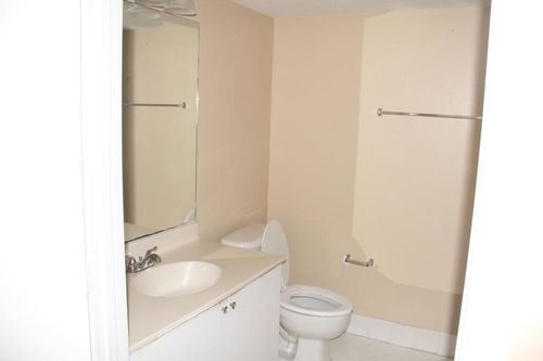 Building Photo - 3760 N Jog Rd