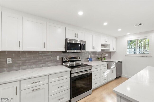 Building Photo - 503 Broad Ave S