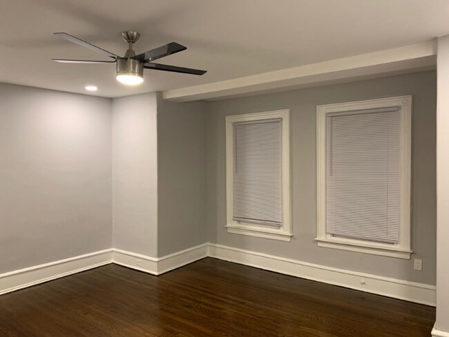 Building Photo - 530 King St