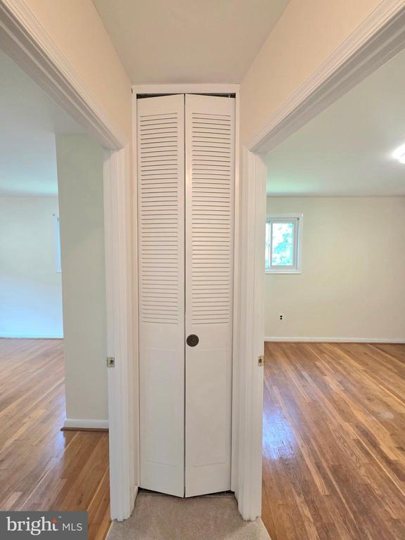Building Photo - 111 Tamarisk Ct