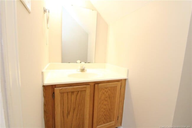 Building Photo - 101 Lake Meadow Dr