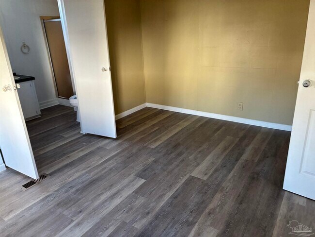 Building Photo - 5675 Saufley Field Rd