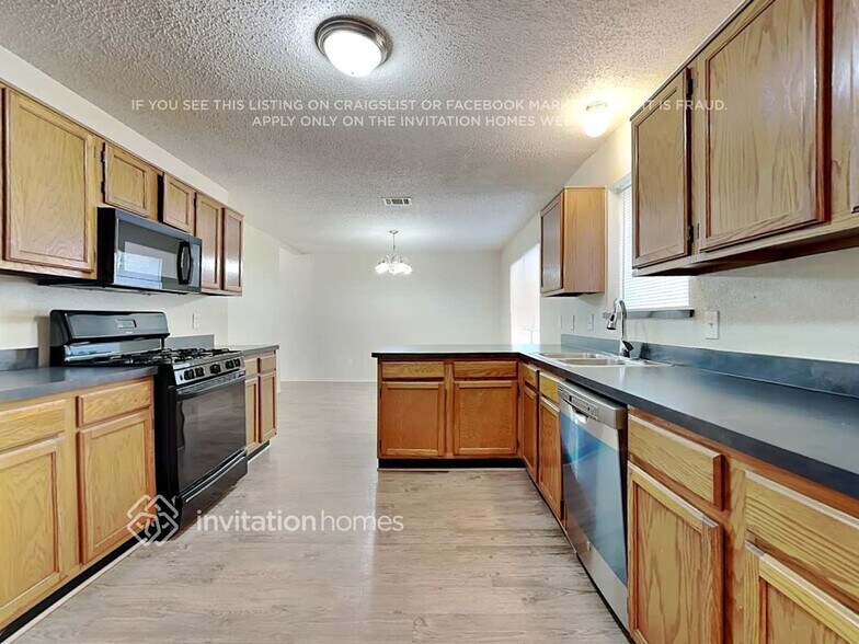 Building Photo - 8405 Pacific Pearl Dr