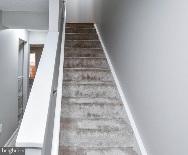 Building Photo - 2156 Commissary Cir