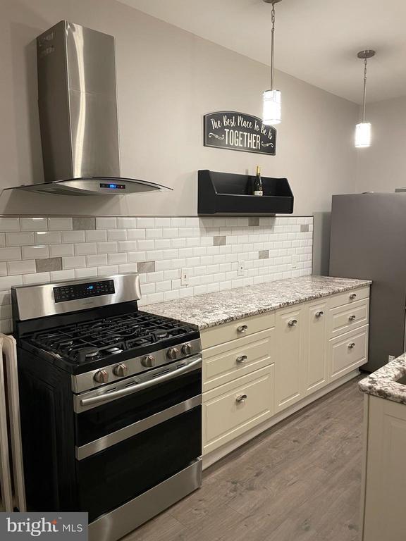 Building Photo - 909 N 2nd St