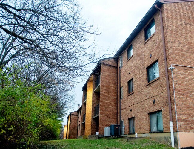 Building Photo - Fully Furnished 2-Bedroom Condo – 2 Blocks...