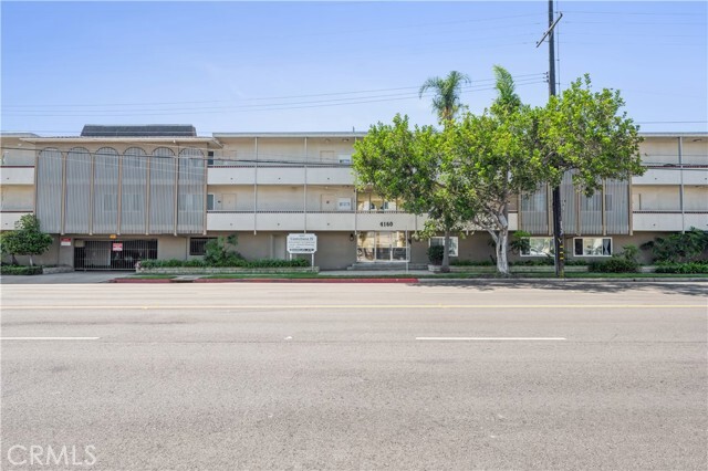 Primary Photo - 4160 W 182nd St