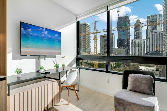 Building Photo - 225 N Miami Ave