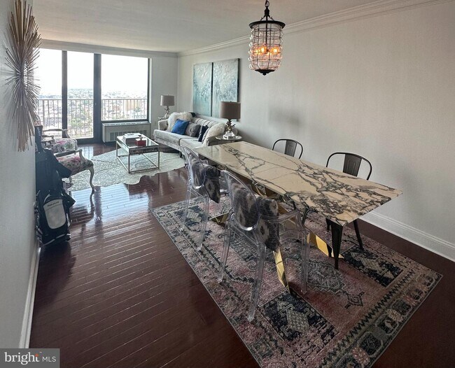 Building Photo - 1420 Locust Walk