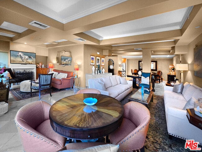 Building Photo - 10795 Wilshire Blvd