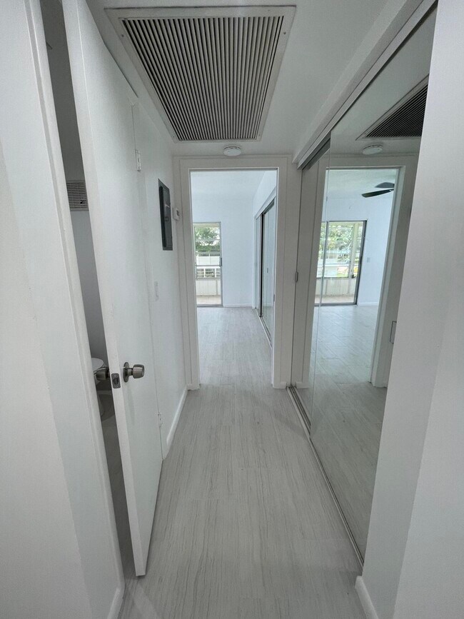 Building Photo - 20 Prescott A