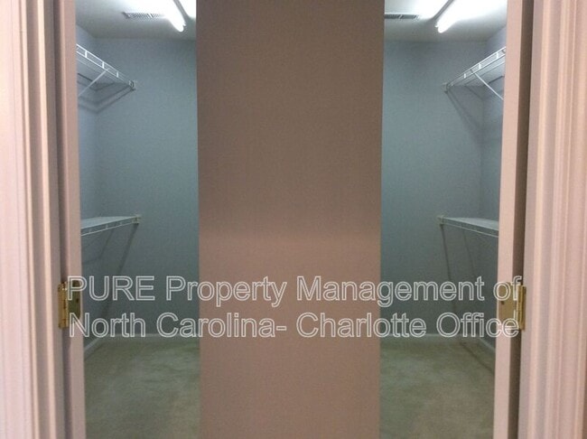 Building Photo - 7713 Noland Woods Dr