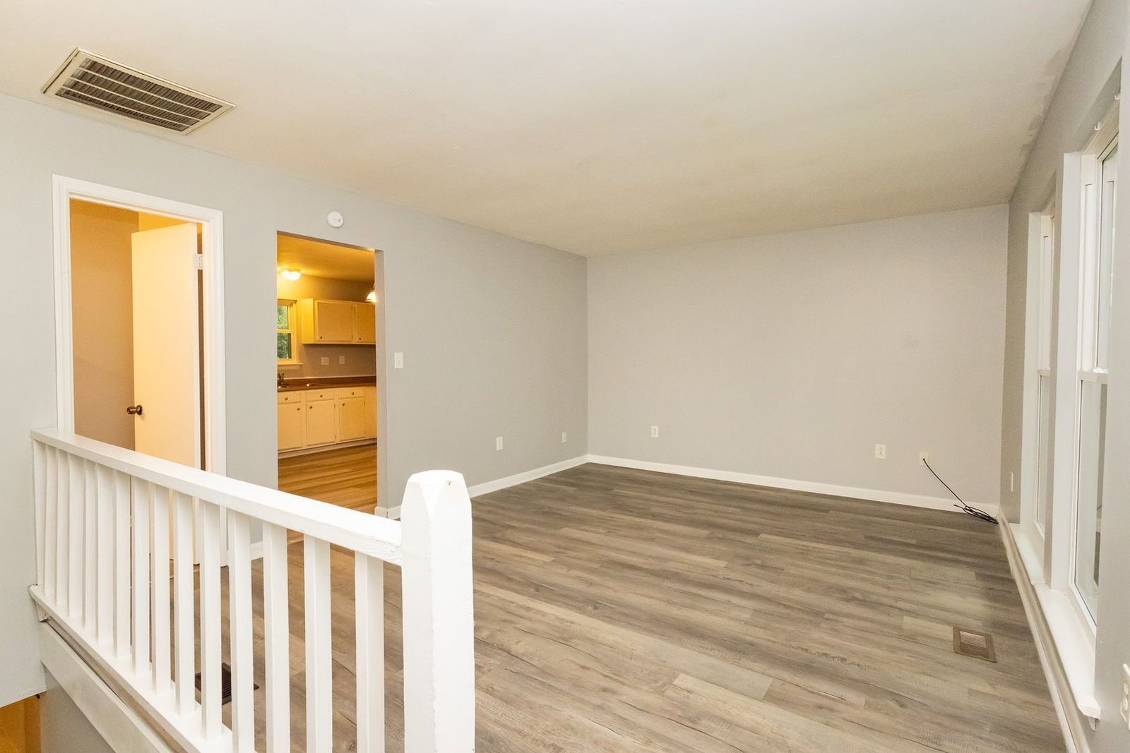 Building Photo - 3728 Chula Vista Dr