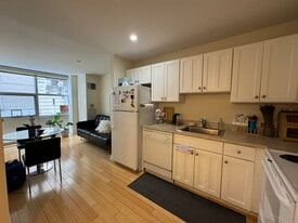 Building Photo - 41 Boylston St