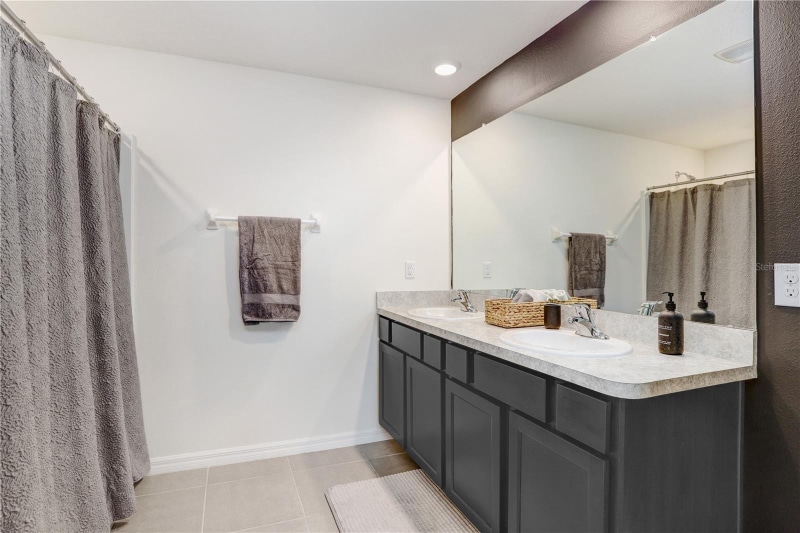 Building Photo - 7929 Sail Clover Ln