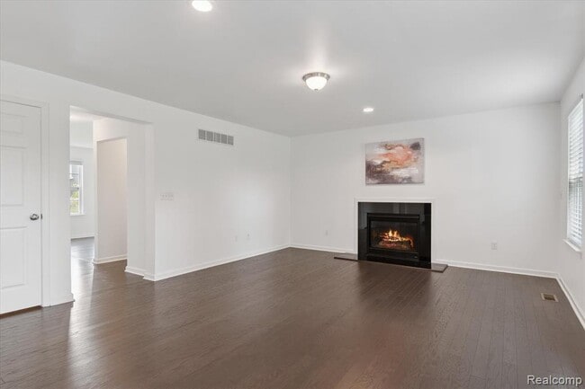 Building Photo - 21422 Navarra Dr