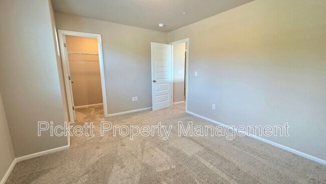 Building Photo - 1032 Baker Hts Lp