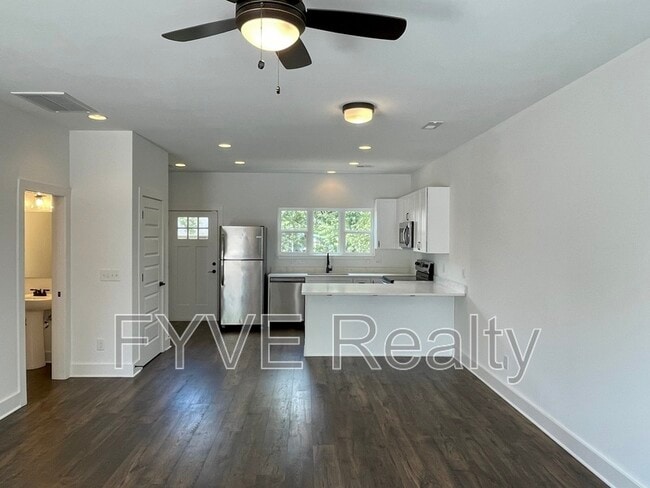 Building Photo - 300 Stewarts Ferry Pike