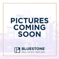 Building Photo - Vintage Studio Apt in NW Portland! Coming ...