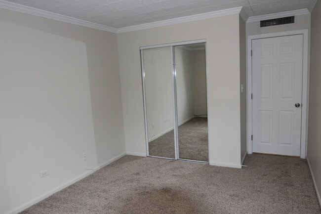 Building Photo - 960 Beau Dr